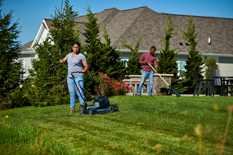 Woman Starting E500 engine 